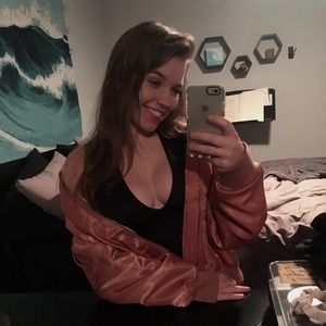 Meet your Posher, Alyssa